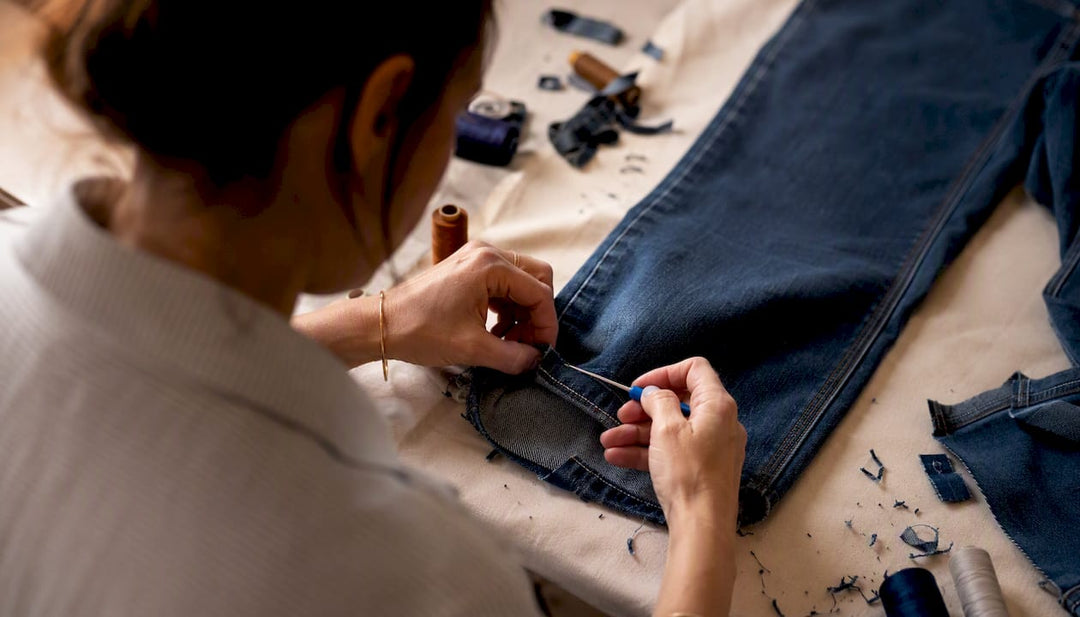 Jeans auf Originalsaum kürzen: So bleibt der Look erhalten - NYDJ