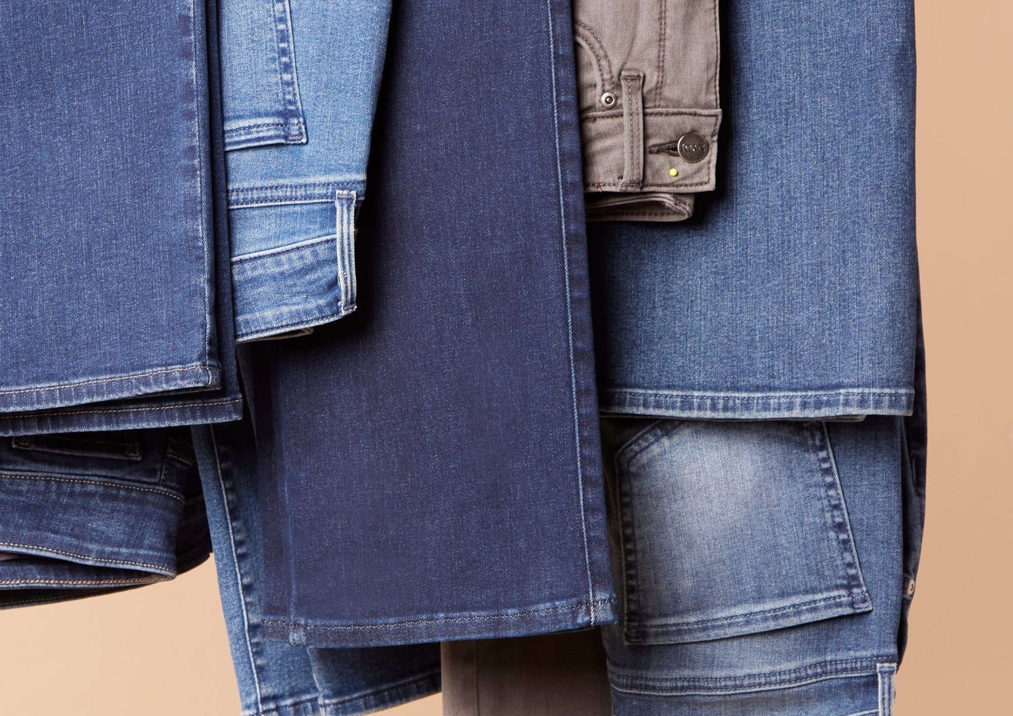 Six ways to iron your clothes without an iron - NYDJ