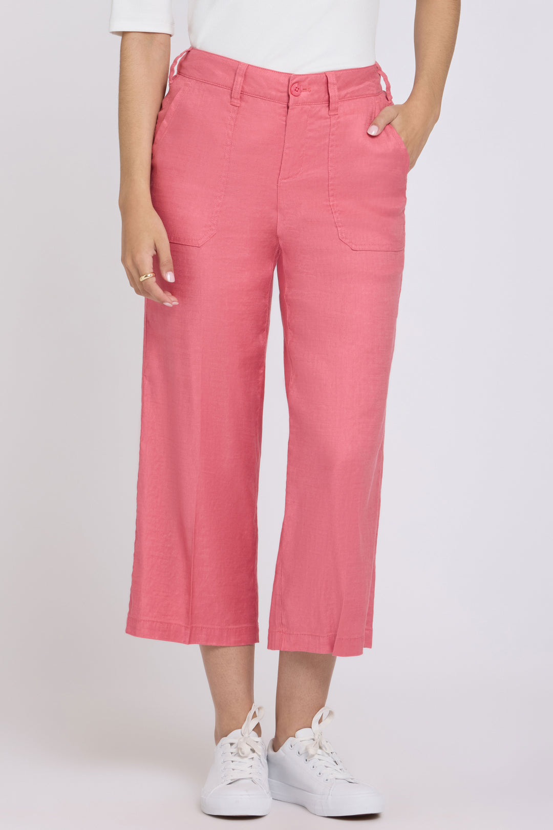 Wide Leg Cargo Capri Pants In Stretch Linen | Desert Rose