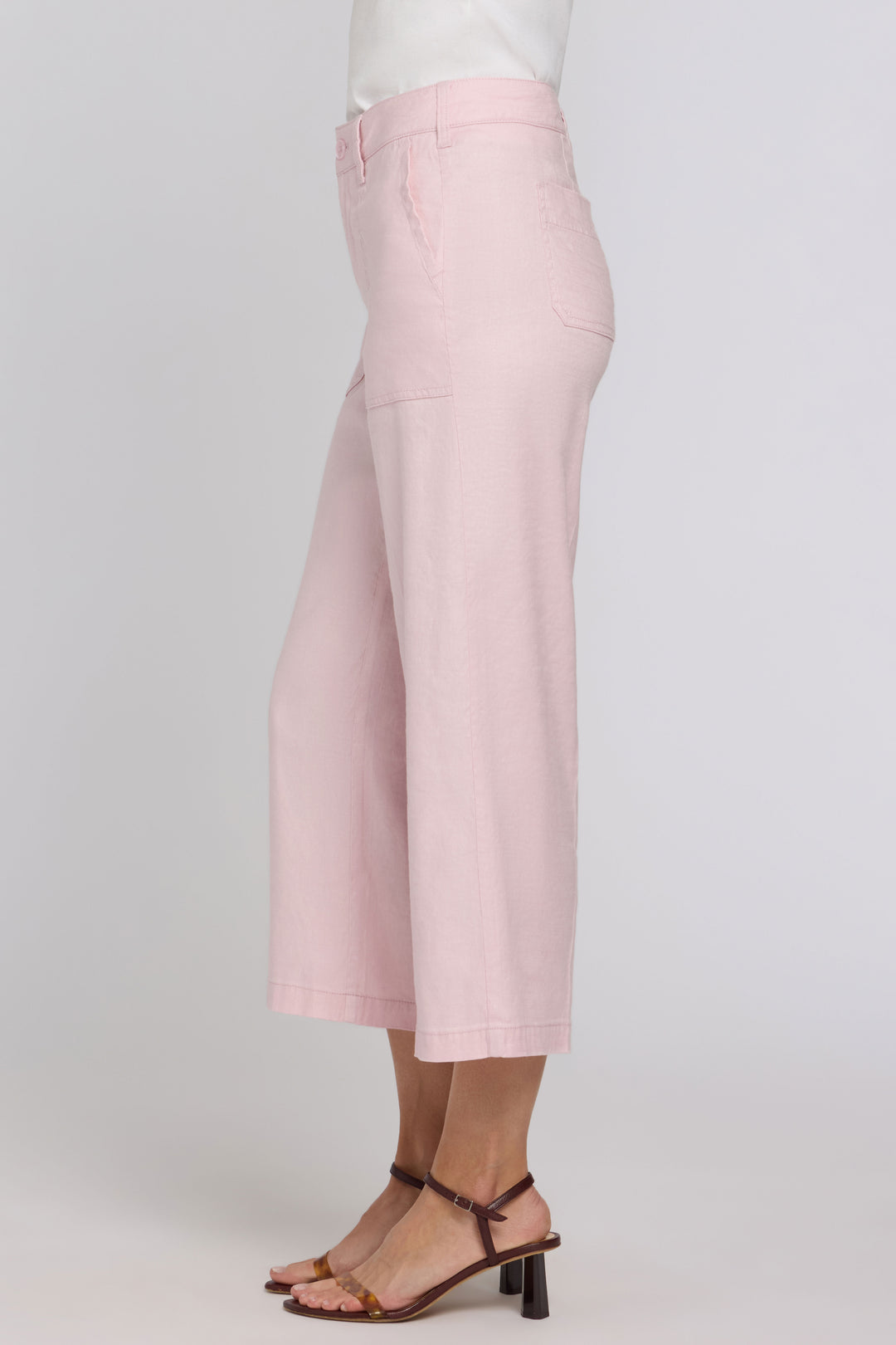 Wide Leg Cargo Capri Pants In Stretch Linen | Light Lilac