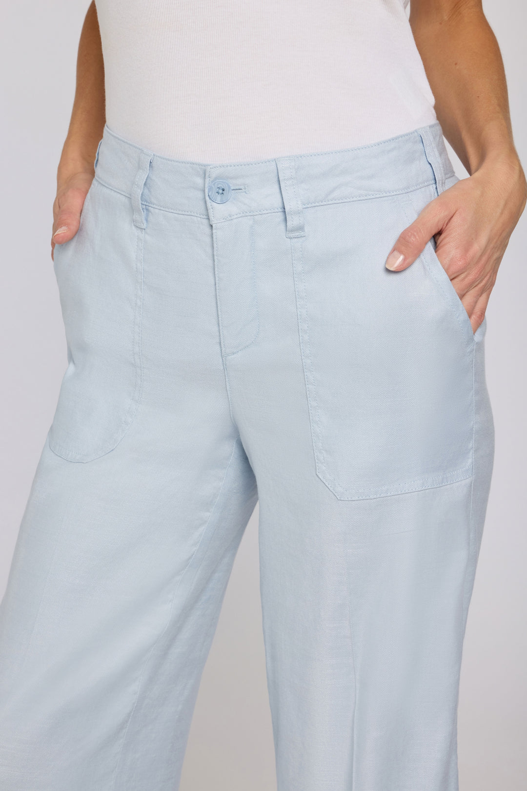 Wide Leg Cargo Capri Pants In Stretch Linen | Blue Clover