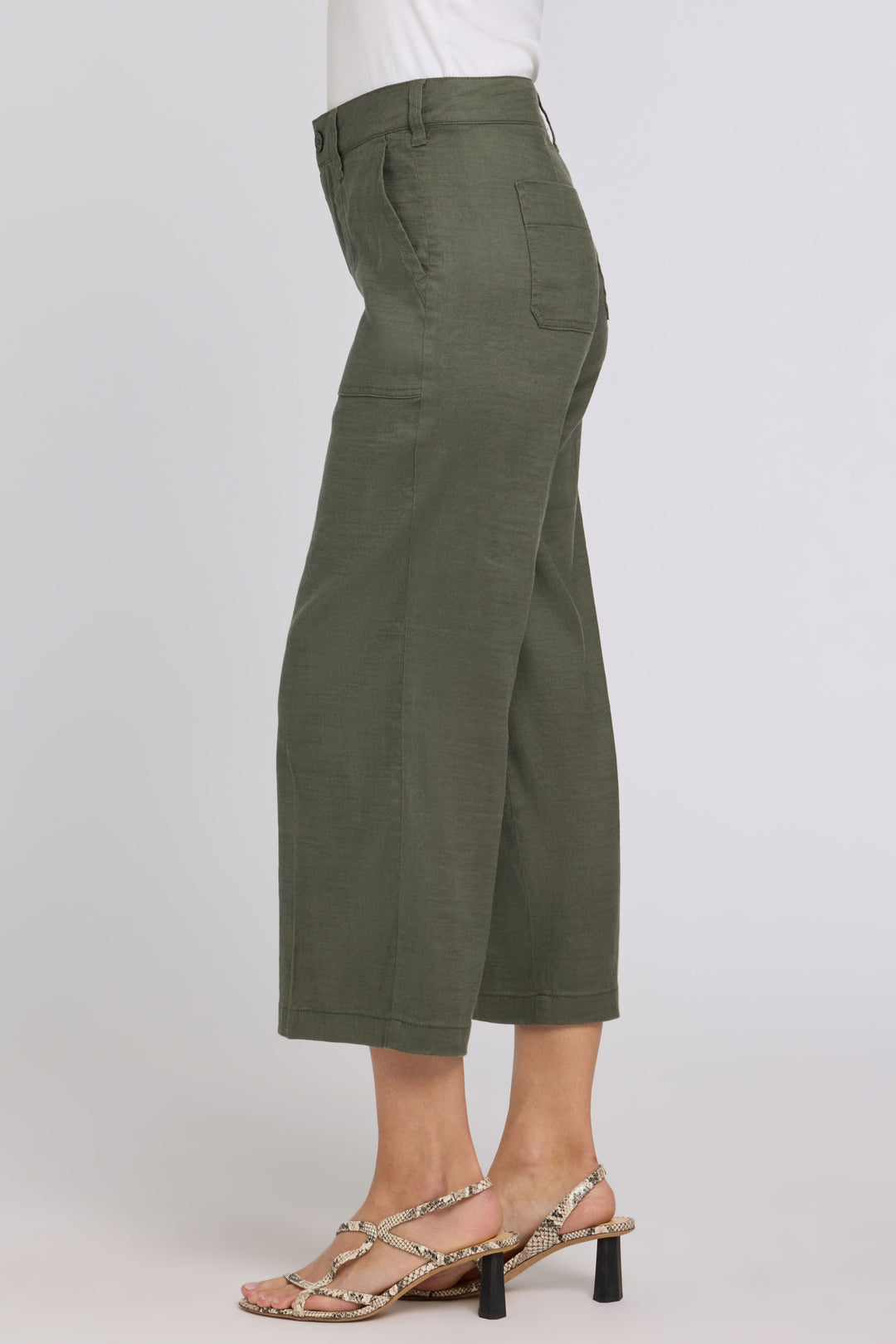 Wide Leg Cargo Capri Pants In Stretch Linen | Desert Green