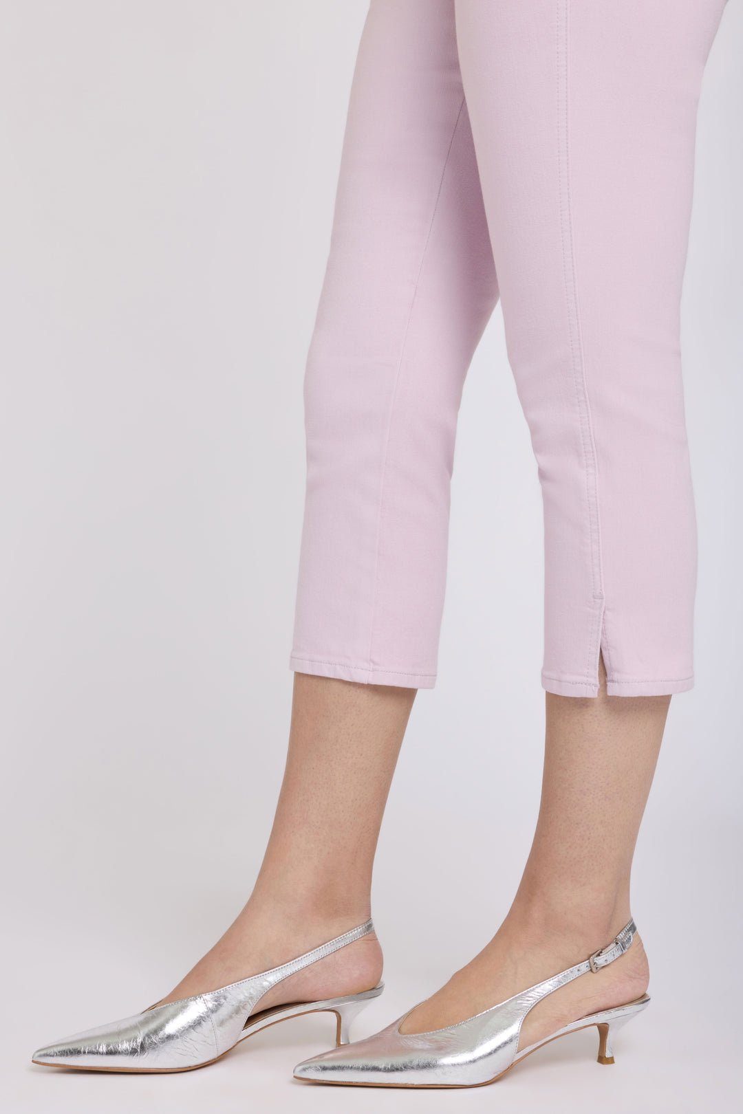 Chloe Capri Jeans In Cool Embrace® Denim | Light Lilac