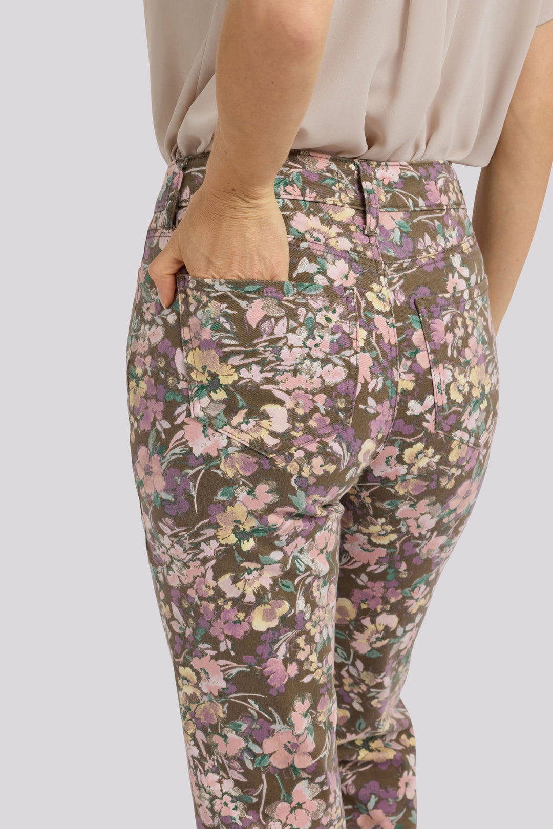 Marilyn Straight Ankle Jeans With High Rise | Earth Blooms | Denim | NYDJ