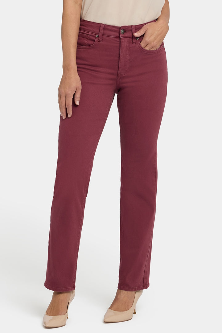 Marilyn Straight Jeans | True Burgundy