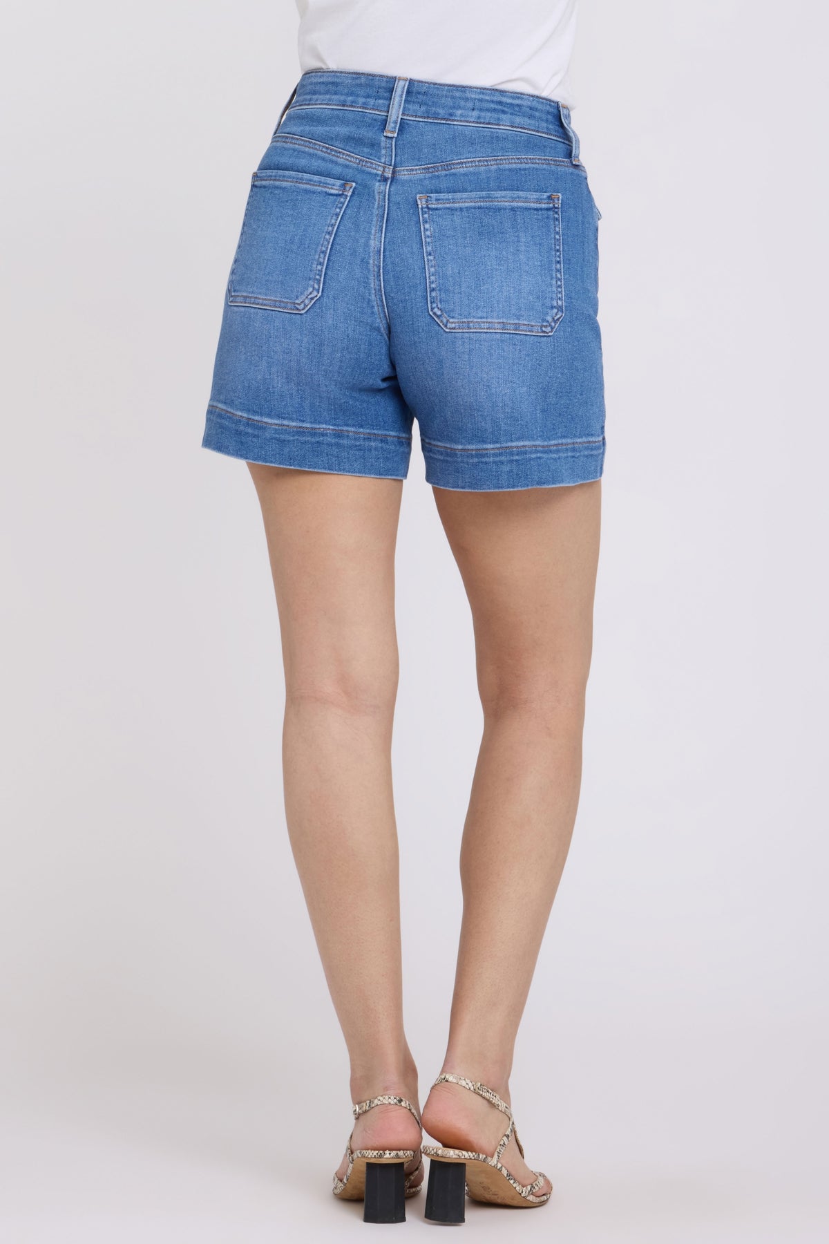 Berkyn Relaxed Denim Shorts With High Rise | Blue Paradise