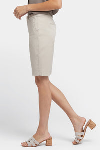 Bermuda Shorts In Stretch Twill | Feather | Shorts | NYDJ