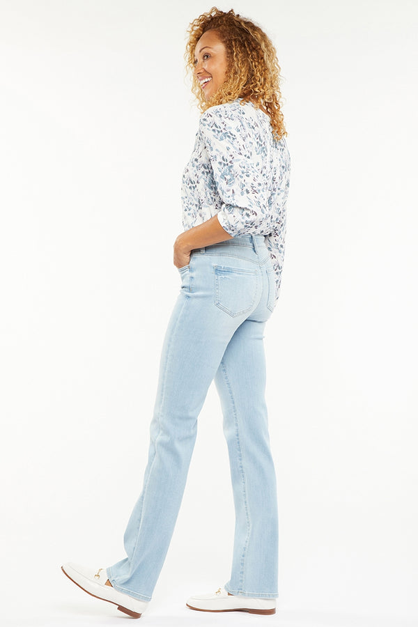 Marilyn Straight Jeans Light Blue Premium Denim (Petite) | Northstar | Denim | NYDJ