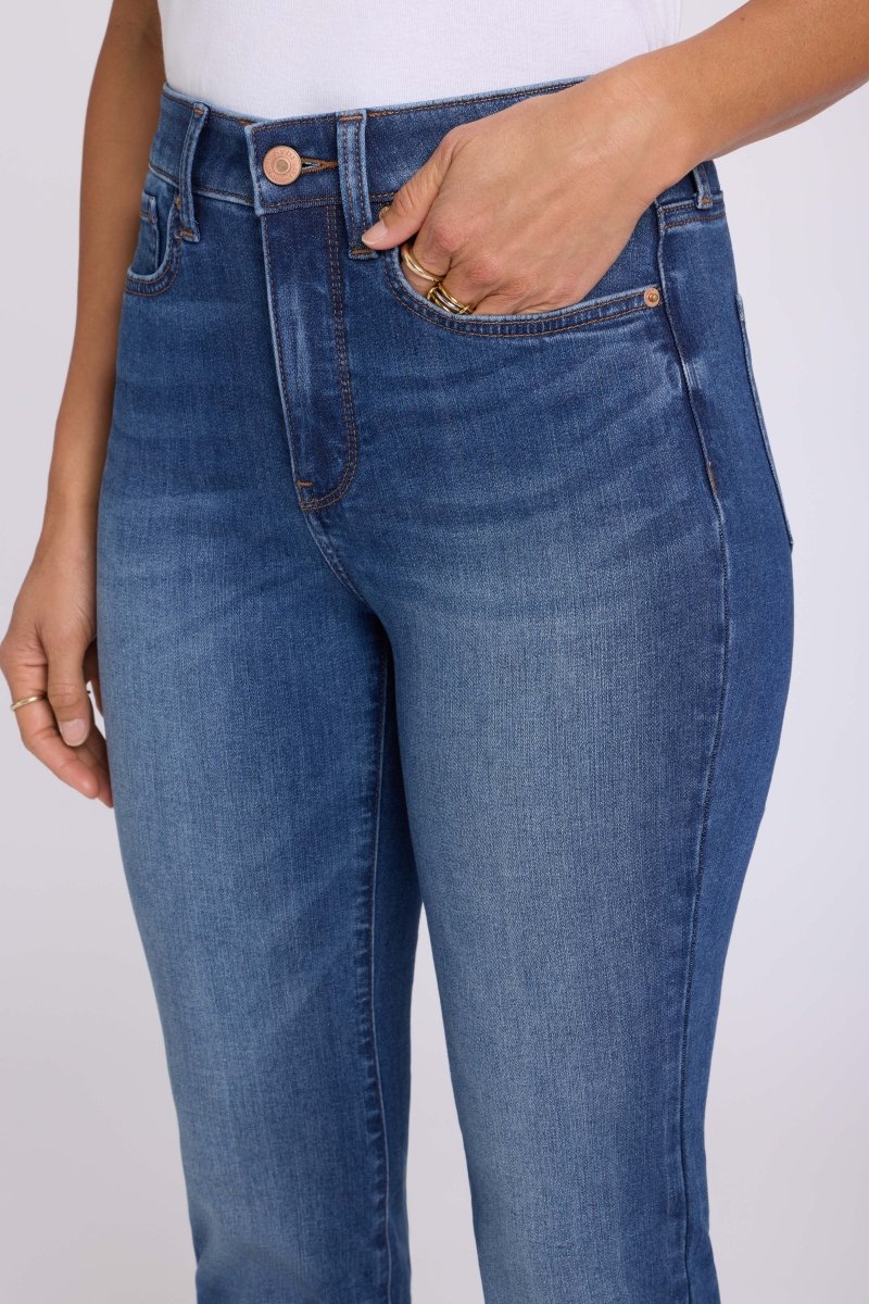 Barbara Bootcut Jeans In Sure Stretch® Denim | Elm - NYDJ