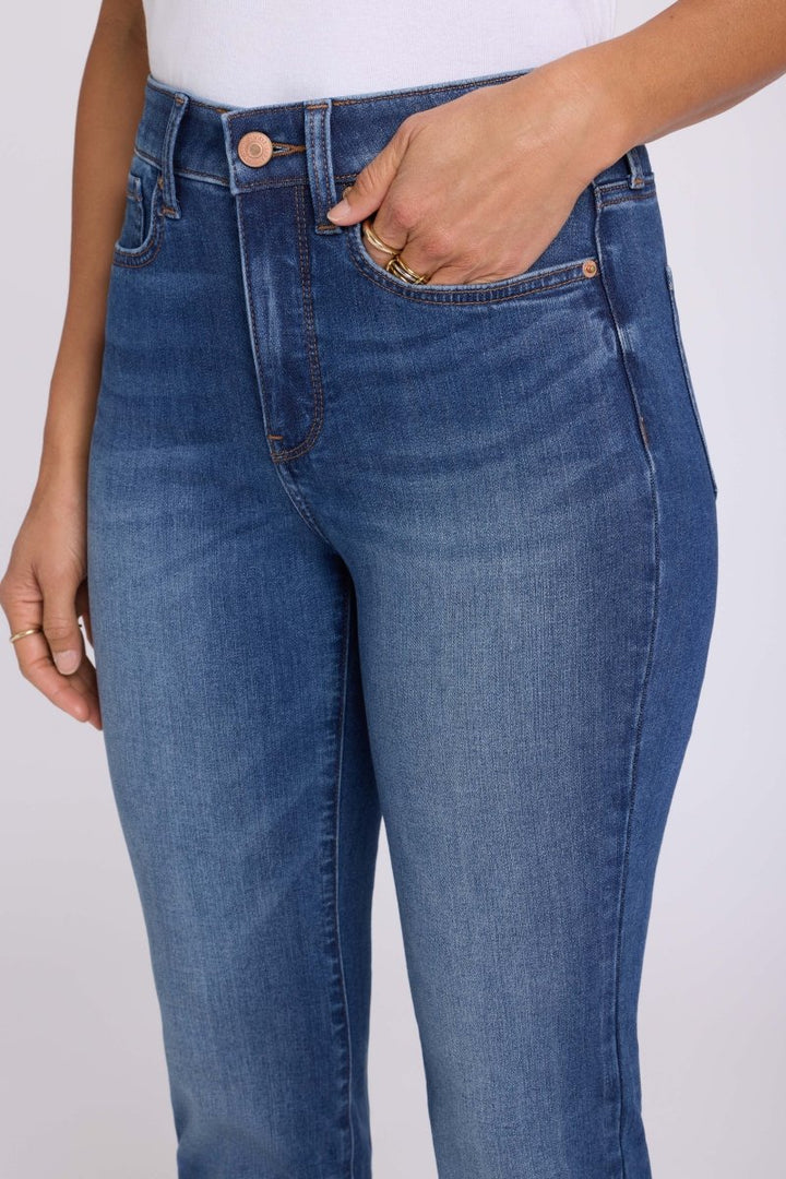 Barbara Bootcut Jeans In Sure Stretch® Denim | Elm - NYDJ