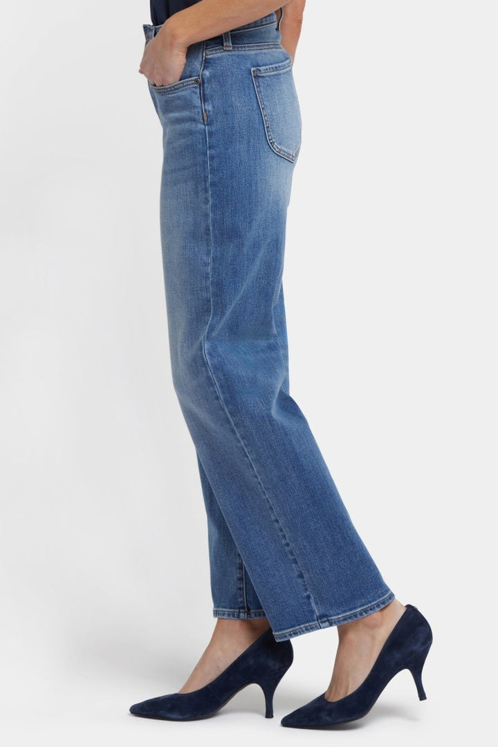 Jemma Barrel Jeans With High Rise | Barcelona Breeze | Denim | NYDJ
