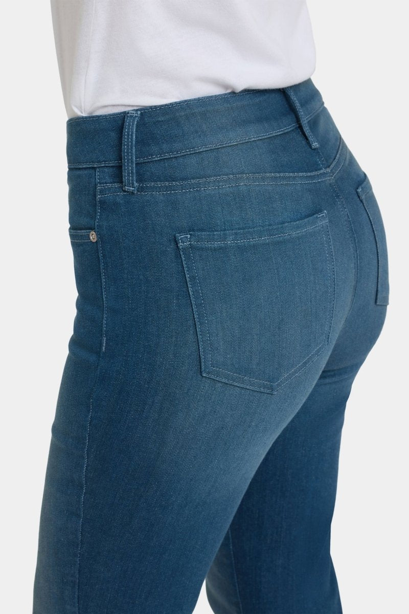 Marilyn Straight Jeans | Hugo Rain | Denim | NYDJ