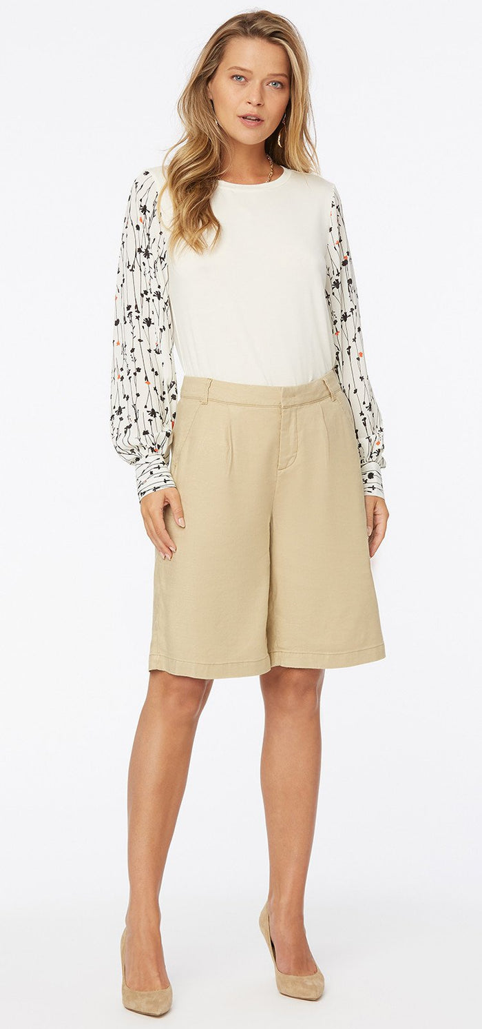 Relaxed Bermuda Short Sand Stretch Linen | Warm Sand | Shorts | NYDJ